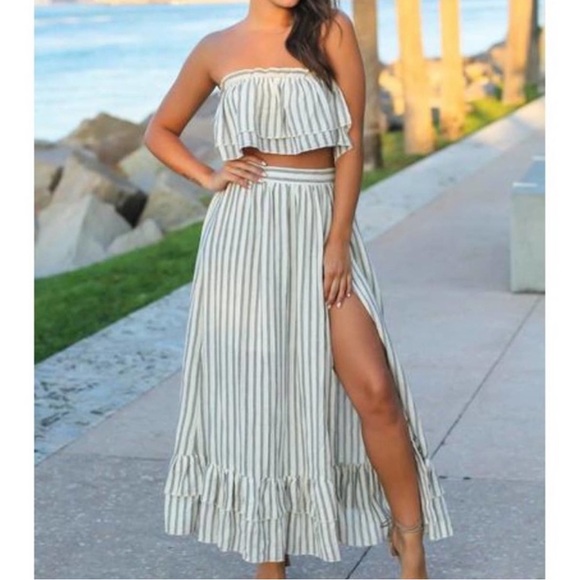 🌸2 Pc. Set🌸Listicle Striped Layered Crop Top & Maxi Skirt Set. - Picture 7 of 15